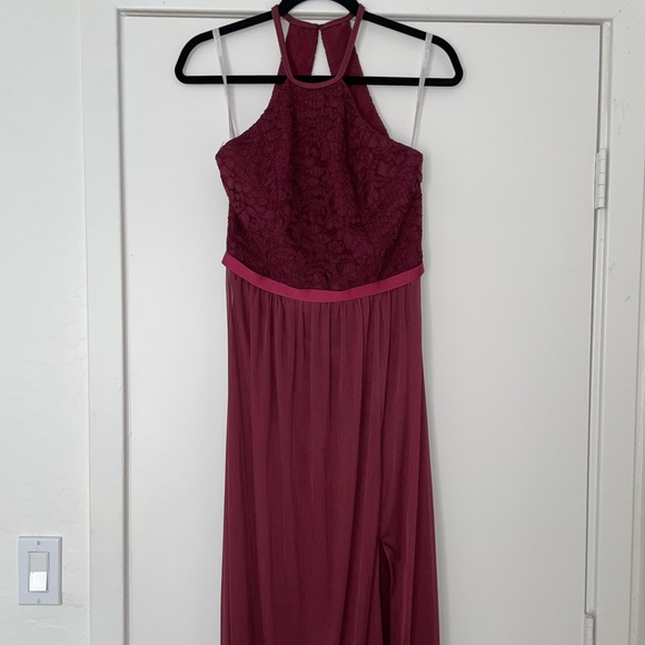 David’s Bridal - Bridesmaids dress - Wine red - Style F19608 - Only Worn 1Time!! - Picture 6 of 7